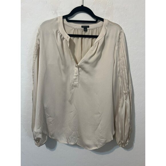 Ann Taylor Cream Sz M Blouse Covered Buttons Balloon Printed Sleeves - Picture 2 of 9